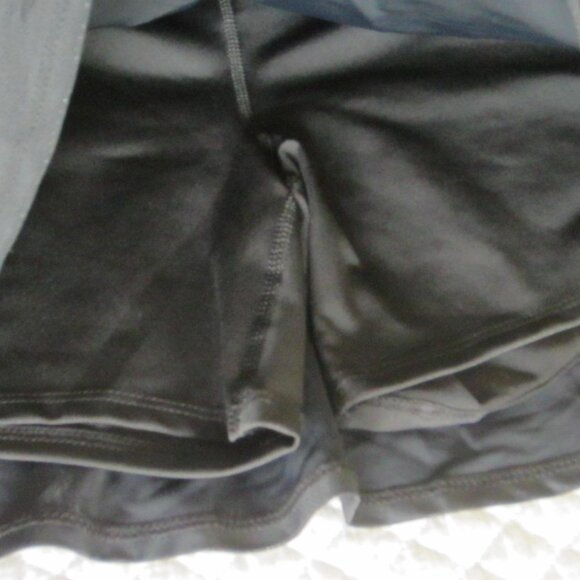 New $79.97 QUEEN OF THE COURT – Portland – Black Foil Camo Skort – Small - Picture 6 of 7
